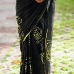 PID-68119-Women-s-Linen-Floral-Printed-Saree-With-Unstitched-Blouse-5-5-Mtr-Black-4.jpg